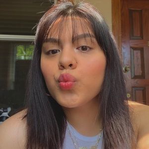 Meet your Posher, Karla